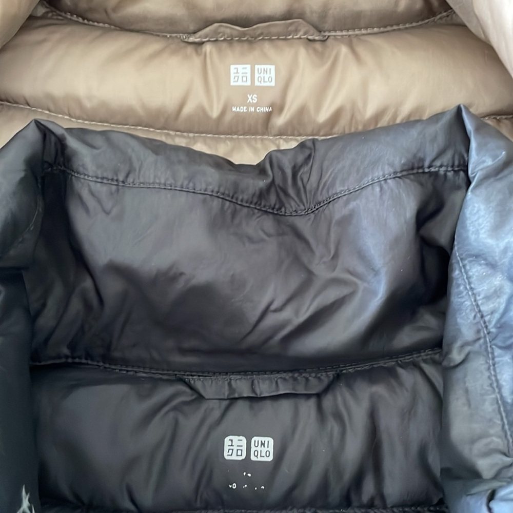 Set/4 Uniqlo Puffer Vests - Picture 11 of 16